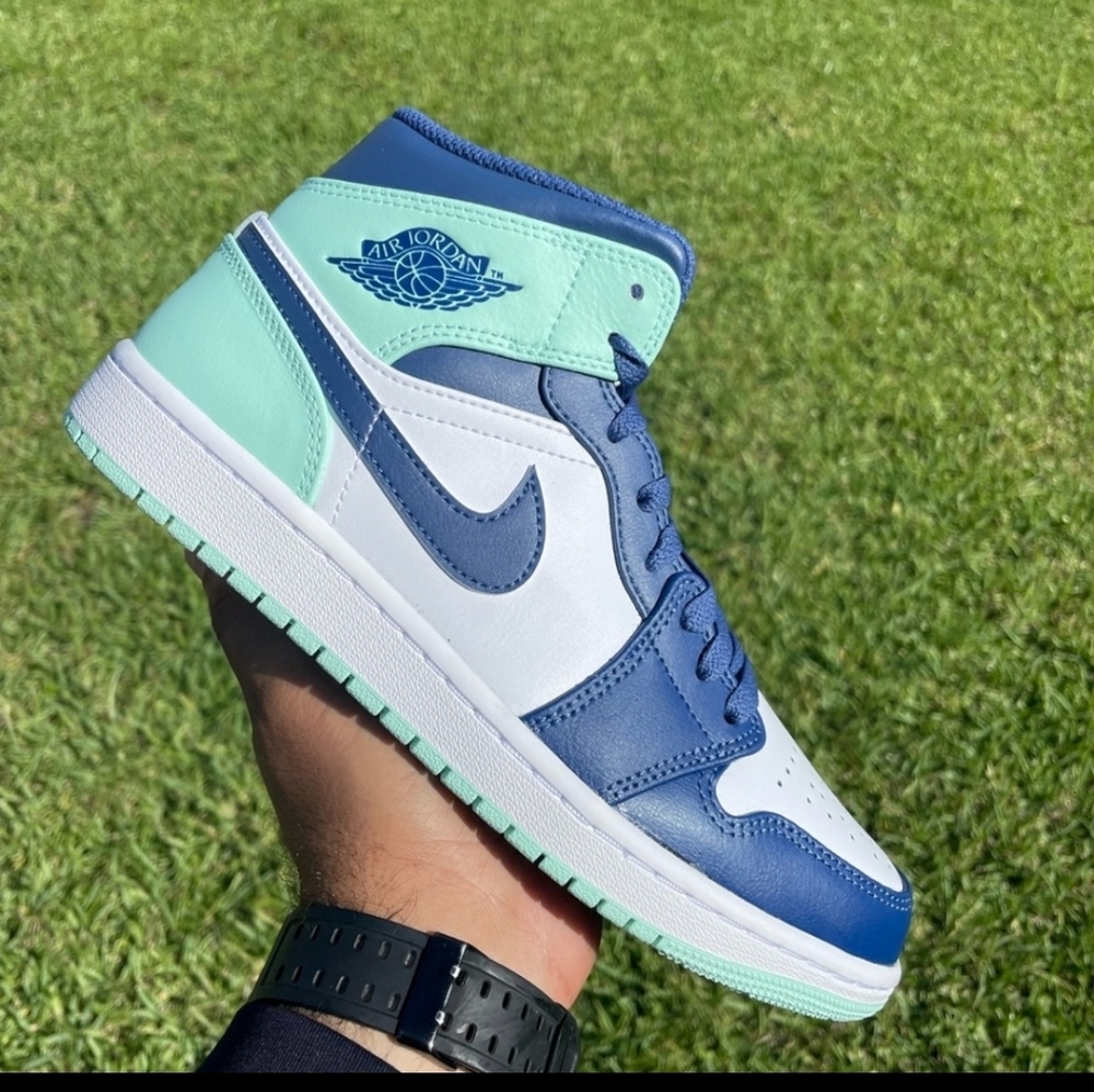 Nike Air Jordan 1 Mid Blue Mint White Navy AJ1 Size 12 MEN 554724-413